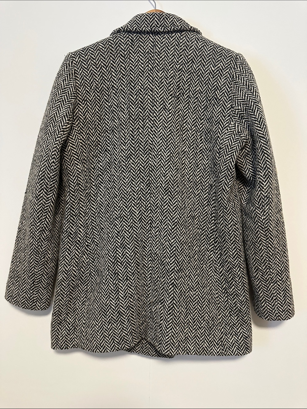 L.L. Bean Black & White Herringbone Double-Breasted Anchor Button Peacoat - Picture 6 of 7